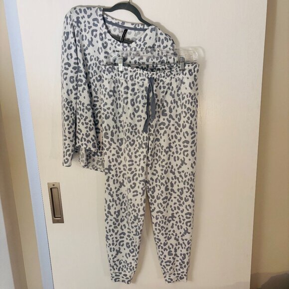 Animal Print Sleep Set - Picture 3 of 7